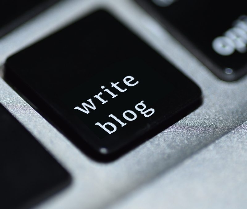 Write Blog key on keyboard
